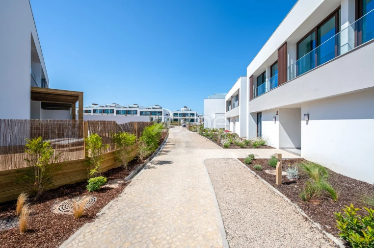 Apartamento T3 para Venda em Porto Covo Foto 7