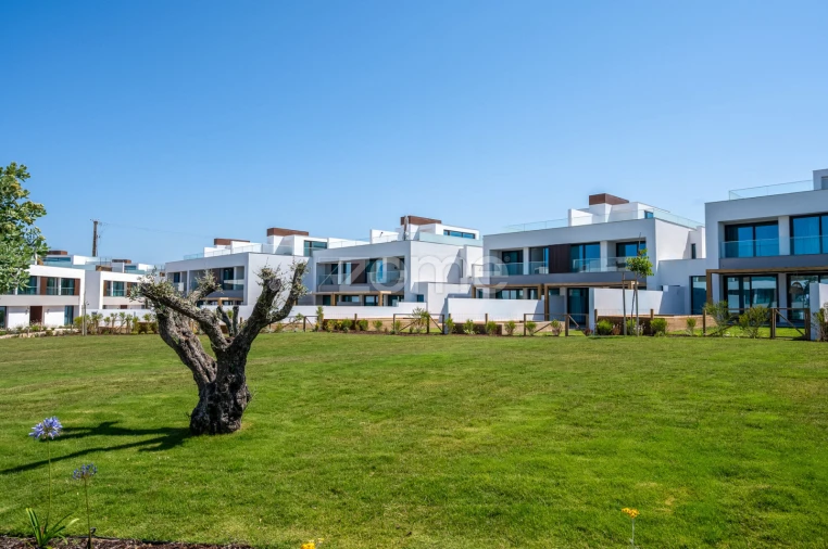 Apartamento T3 para Venda em Porto Covo Foto 6