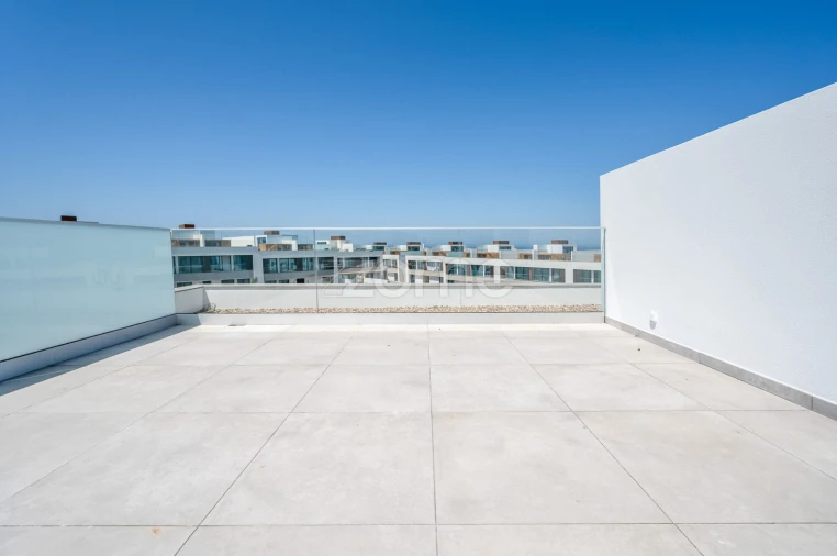 Apartamento T3 para Venda em Porto Covo Foto 29