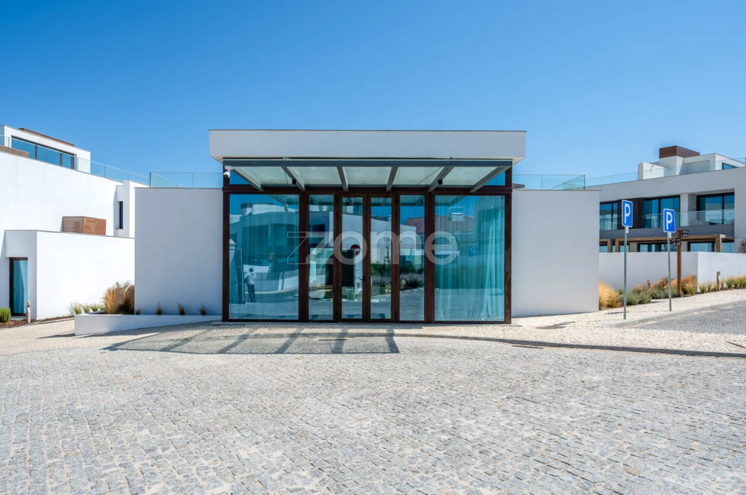 Apartamento T3 para Venda em Porto Covo Foto 3