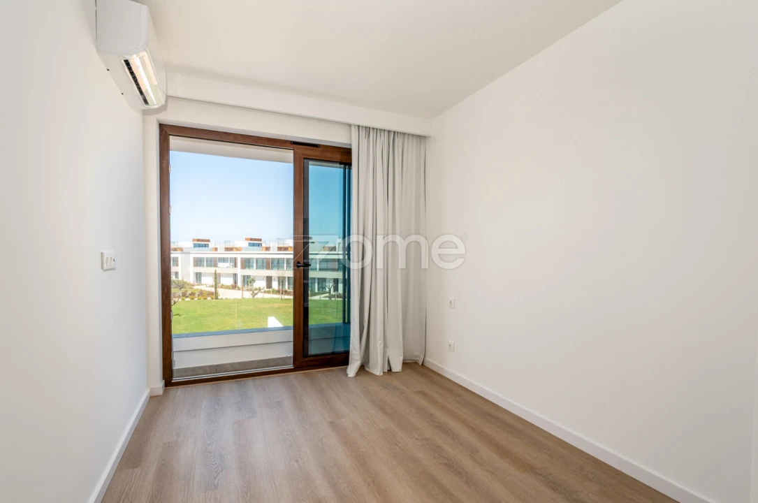 Apartamento T3 para Venda em Porto Covo Foto 19