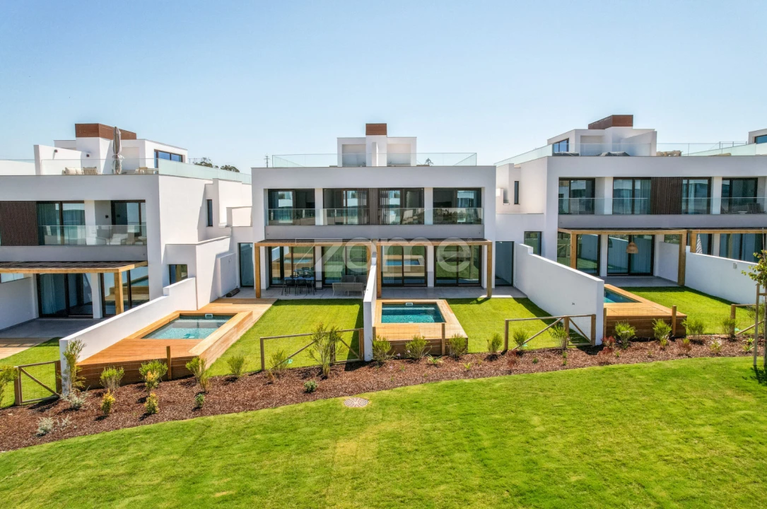Apartamento T3 para Venda em Porto Covo Foto 1