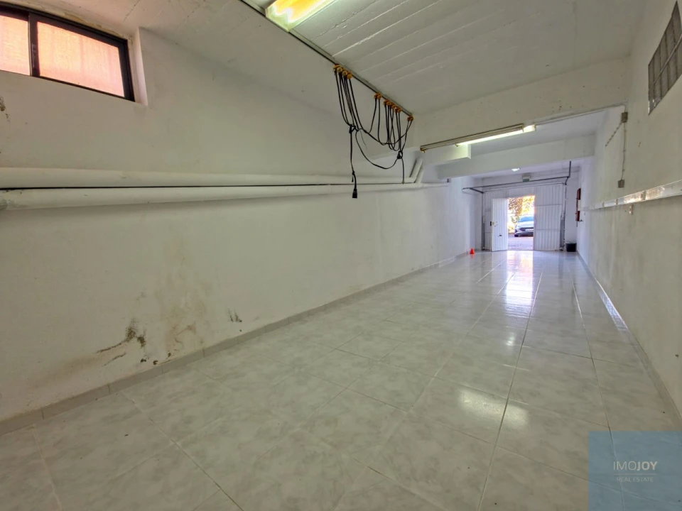 Garagem para Venda em Santa Maria e São Miguel, São Martinho, São Pedro Penaferrim Foto 2