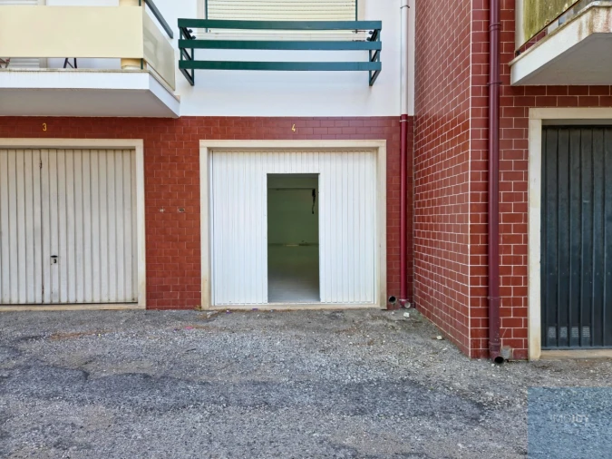 Garagem para Venda em Santa Maria e São Miguel, São Martinho, São Pedro Penaferrim Foto 9