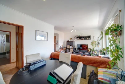 Apartamento T2 para Venda em Oeiras e São Julião da Barra, Paço de Arcos e Caxias