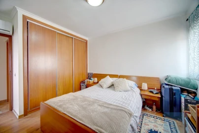 Apartamento T2 para Venda em Oeiras e São Julião da Barra, Paço de Arcos e Caxias