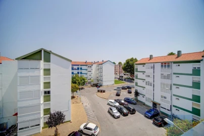 Apartamento T2 para Venda em Oeiras e São Julião da Barra, Paço de Arcos e Caxias