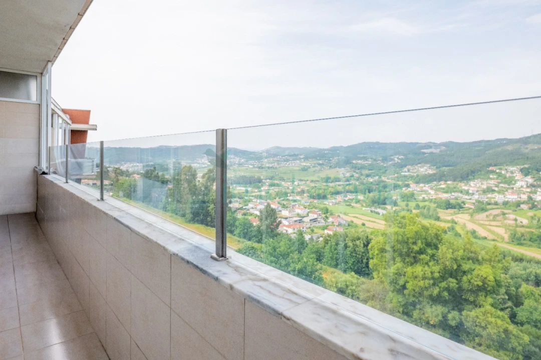 Apartamento T3 para Venda em Mesão Frio Foto 17