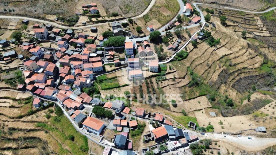 Moradia T4 para Venda em Pomares Foto 32