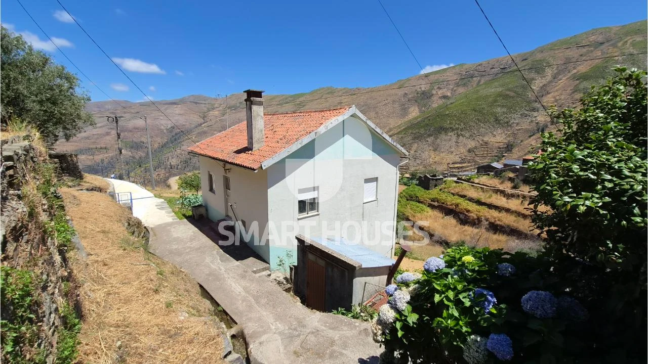 Moradia T4 para Venda em Pomares Foto 1