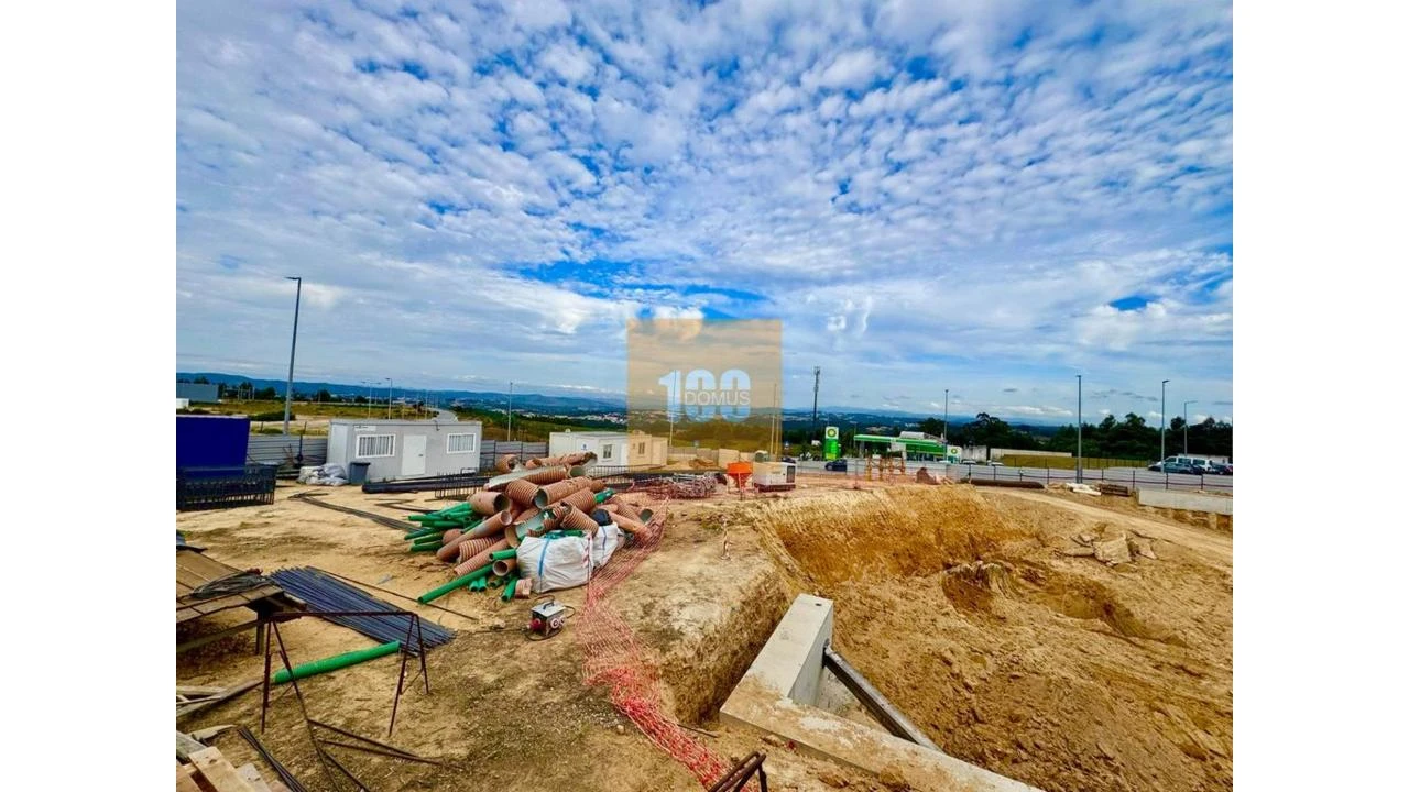Apartamento T1 para Venda em Vilar de Andorinho Foto 13