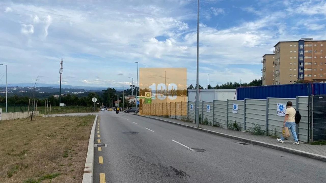 Apartamento para Venda em Vilar de Andorinho Foto 17