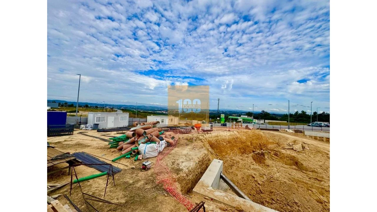 Apartamento para Venda em Vilar de Andorinho Foto 13