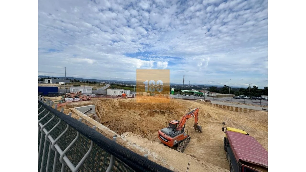Apartamento para Venda em Vilar de Andorinho Foto 18