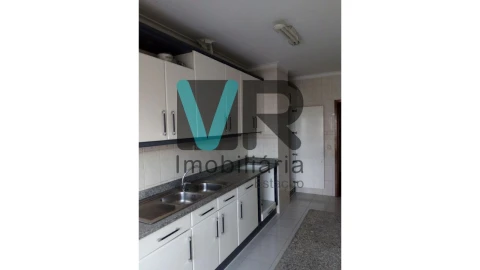 Apartamento T2 para Venda em São Vicente (Braga)