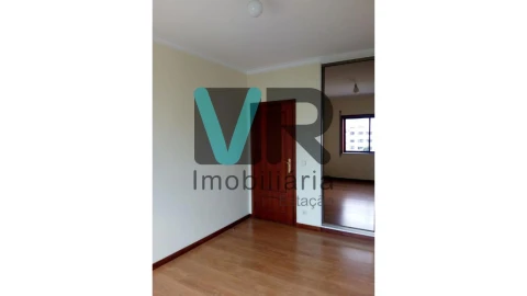 Apartamento T2 para Venda em São Vicente (Braga)