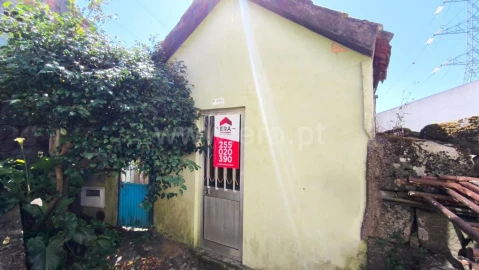 Moradia T0 para Venda em Oliveira do Douro