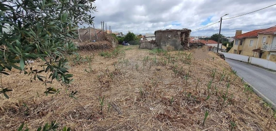 Terreno para Venda em Cacém e São Marcos