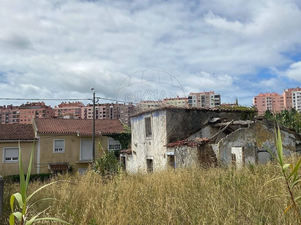 Terreno para Venda em Cacém e São Marcos Foto 16