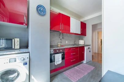 Apartamento T3 para Venda em Santo António dos Cavaleiros e Frielas
