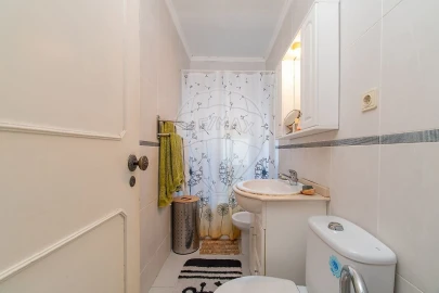 Apartamento T3 para Venda em Santo António dos Cavaleiros e Frielas