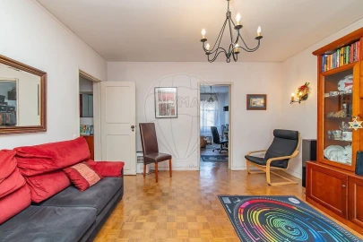 Apartamento T3 para Venda em Santo António dos Cavaleiros e Frielas