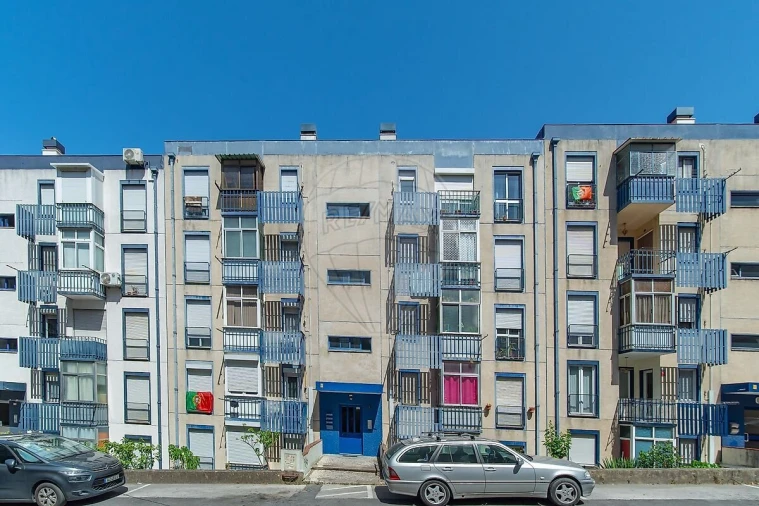 Apartamento T3 para Venda em Santo António dos Cavaleiros e Frielas Foto 23
