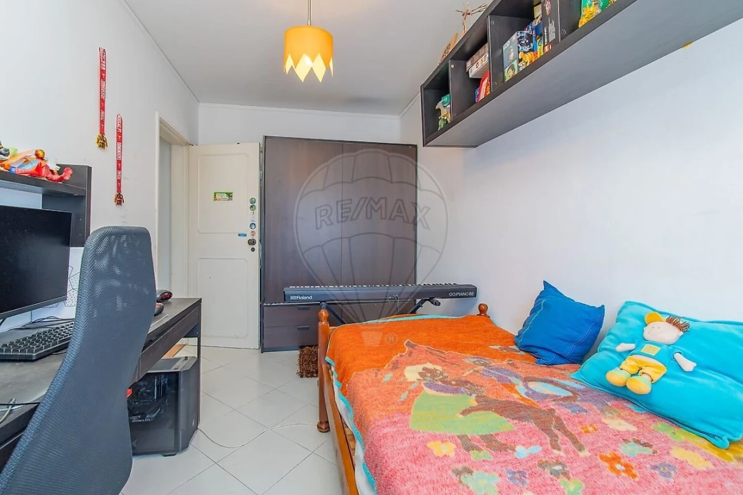 Apartamento T3 para Venda em Santo António dos Cavaleiros e Frielas Foto 15