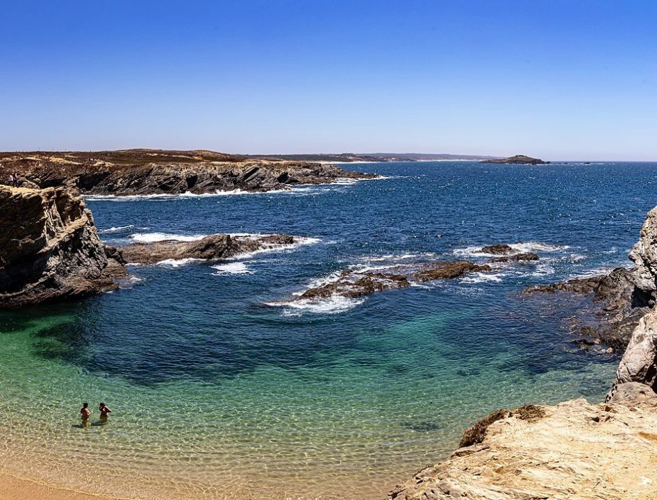 Apartamento T1 para Venda em Porto Covo Foto 17
