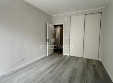 Apartamento T2 para Venda em Oeiras e São Julião da Barra, Paço de Arcos e Caxias