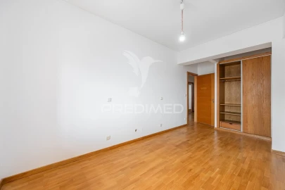 Apartamento T3 para Venda em Paranhos