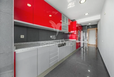 Apartamento T3 para Venda em Paranhos