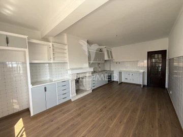Apartamento T3 para Venda em Almeirim