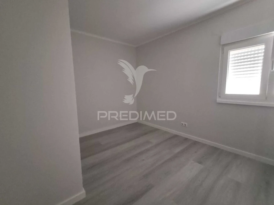 Apartamento T3 para Venda em Laranjeiro e Feijó Foto 11