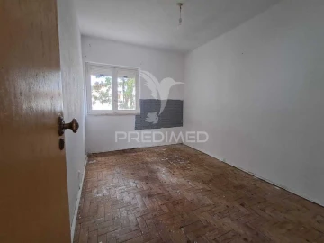 Apartamento T3 para Venda em Laranjeiro e Feijó