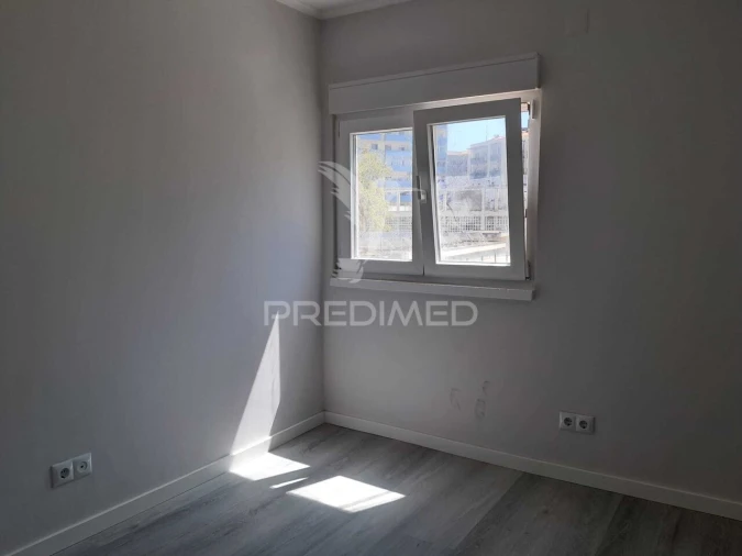 Apartamento T3 para Venda em Laranjeiro e Feijó Foto 23