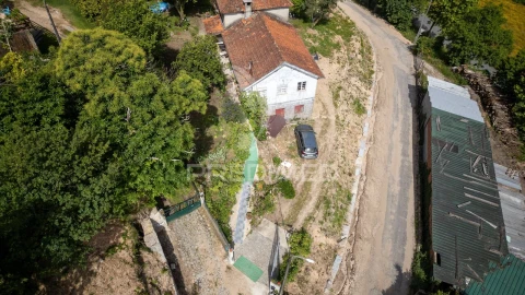 Moradia T3 para Venda em Rio Caldo