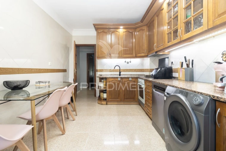 Apartamento T2 para Venda em Quinta do Conde Foto 7