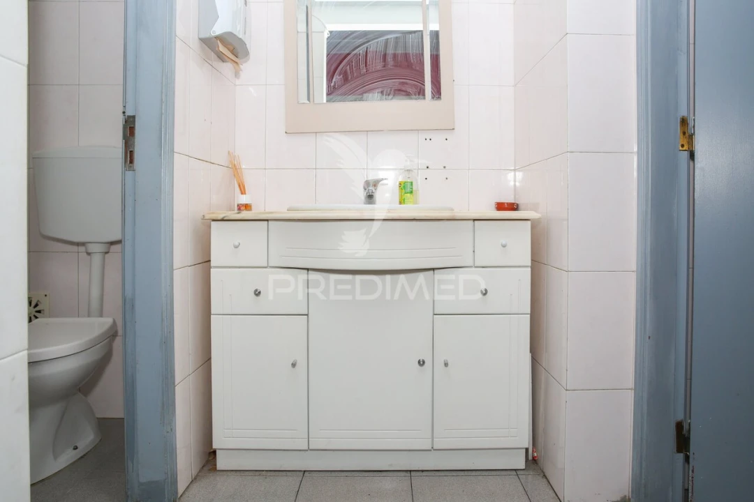 Loja para Venda em Póvoa de Santa Iria e Forte da Casa Foto 12