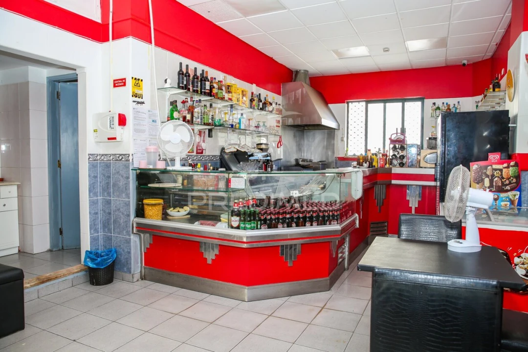 Loja para Venda em Póvoa de Santa Iria e Forte da Casa Foto 5