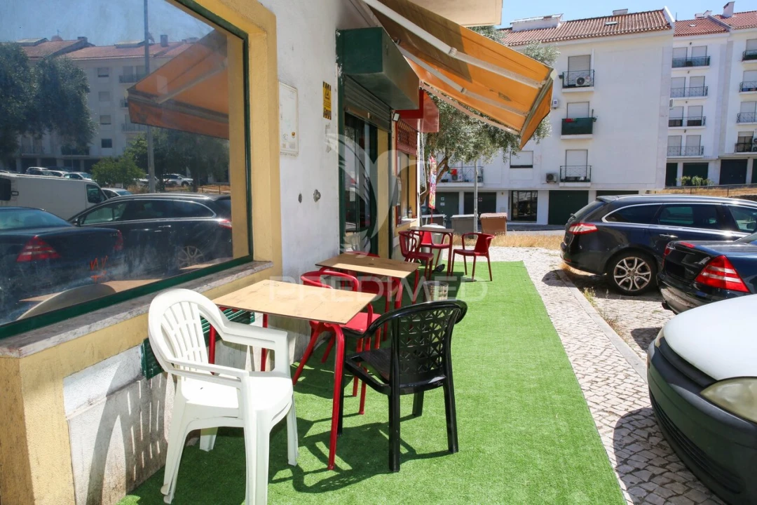 Loja para Venda em Póvoa de Santa Iria e Forte da Casa Foto 3