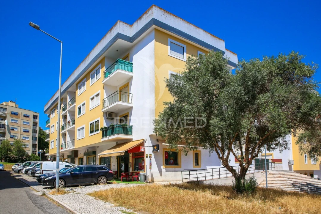 Loja para Venda em Póvoa de Santa Iria e Forte da Casa Foto 2