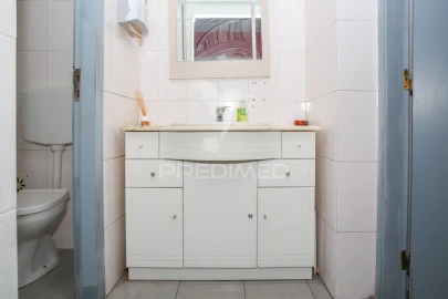 Loja para Venda em Póvoa de Santa Iria e Forte da Casa
