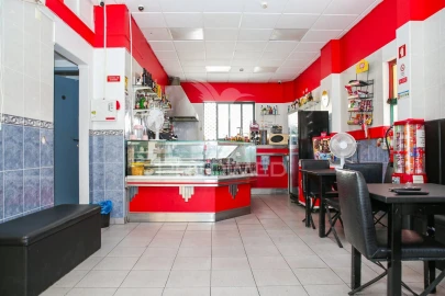 Loja para Venda em Póvoa de Santa Iria e Forte da Casa