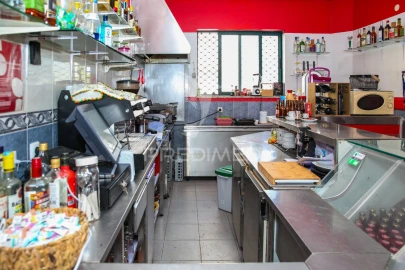 Loja para Venda em Póvoa de Santa Iria e Forte da Casa