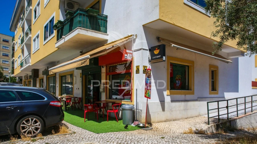 Loja para Venda em Póvoa de Santa Iria e Forte da Casa
