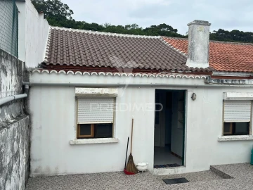 Moradia T2 para Venda em Praia da Vitoria (Santa Cruz)