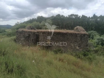 Terreno para Venda em Santo Quintino