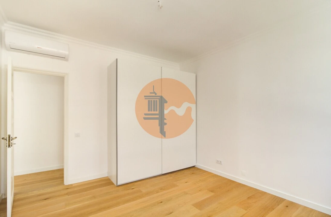 Apartamento T2 para Venda em Vila Real de Santo Antonio Foto 3