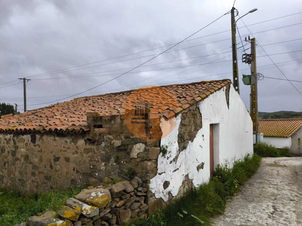Moradia T0 para Venda em Vaqueiros Foto 1